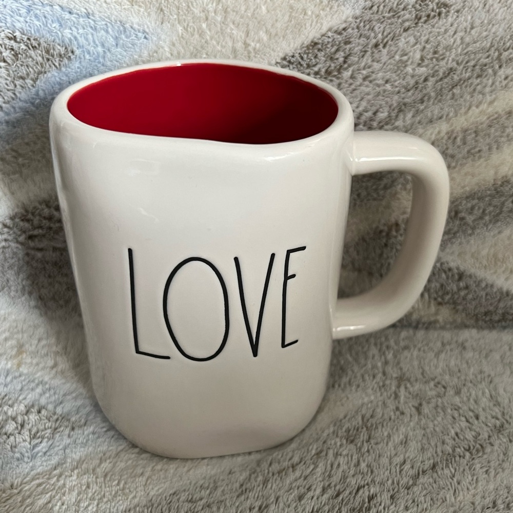 Rae Dunn Mug ☕️